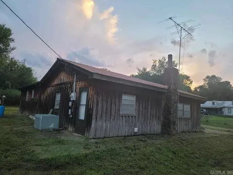 104 W Hickory St, Ozark, AR 72949 photo 2