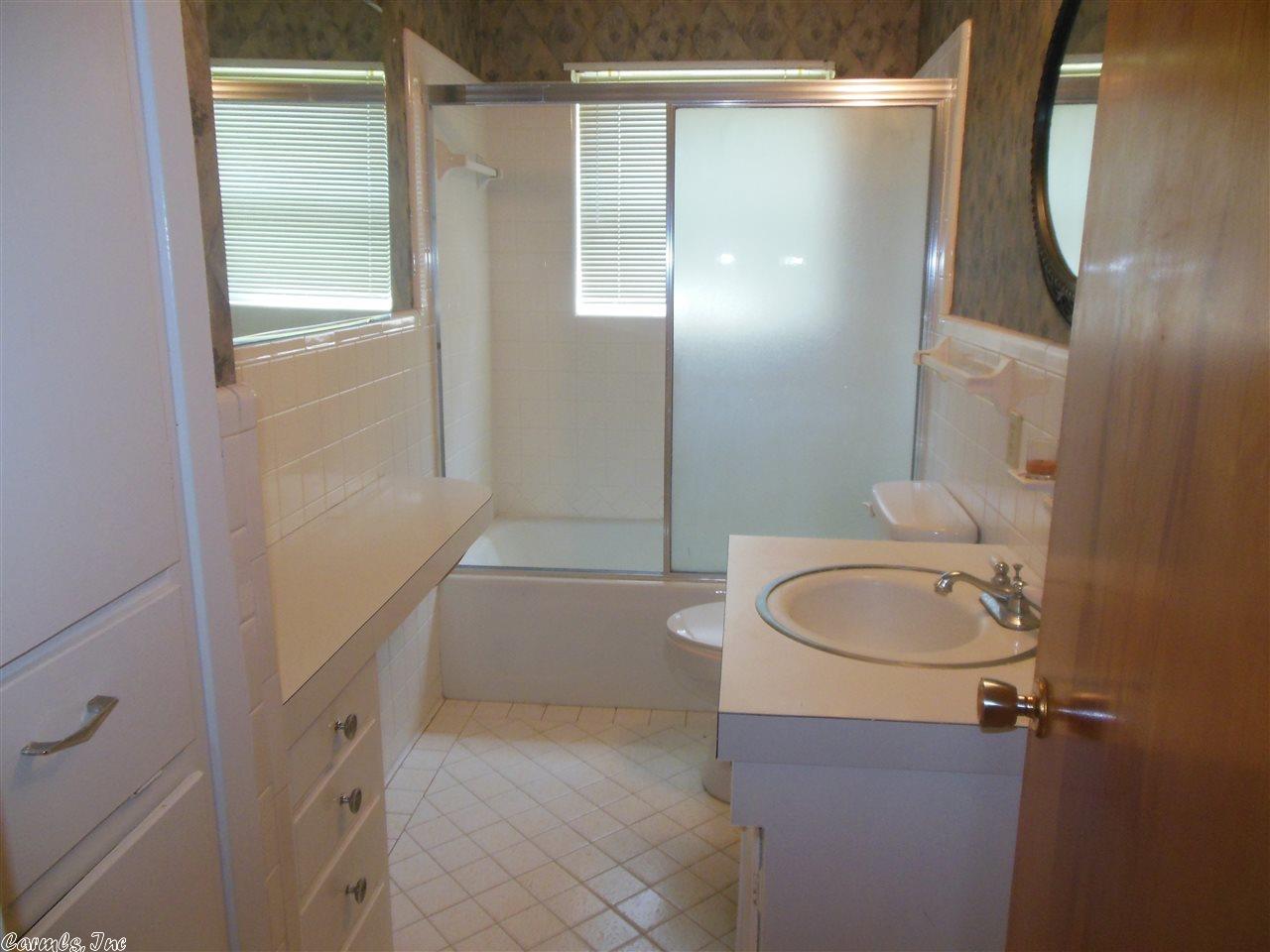1100 S Washington St, Pine Bluff, AR 71601 photo 9