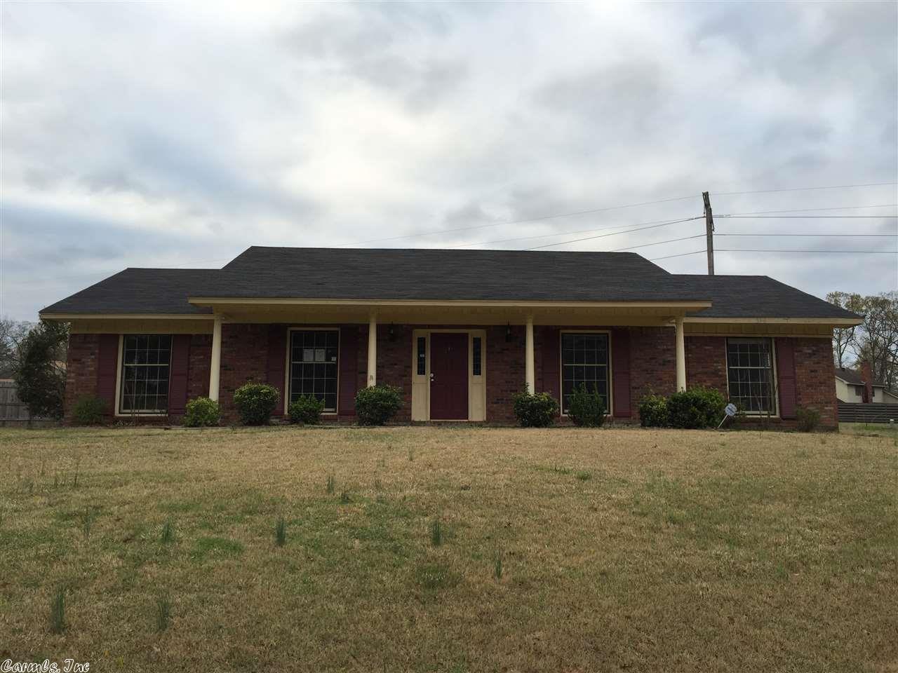 5 Sutton Pl, Pine Bluff, AR 71603 photo 1