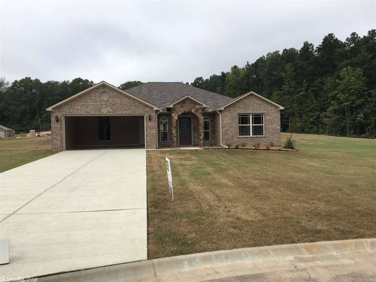 201 Crossing Pl, Bryant, AR 72022 photo 1