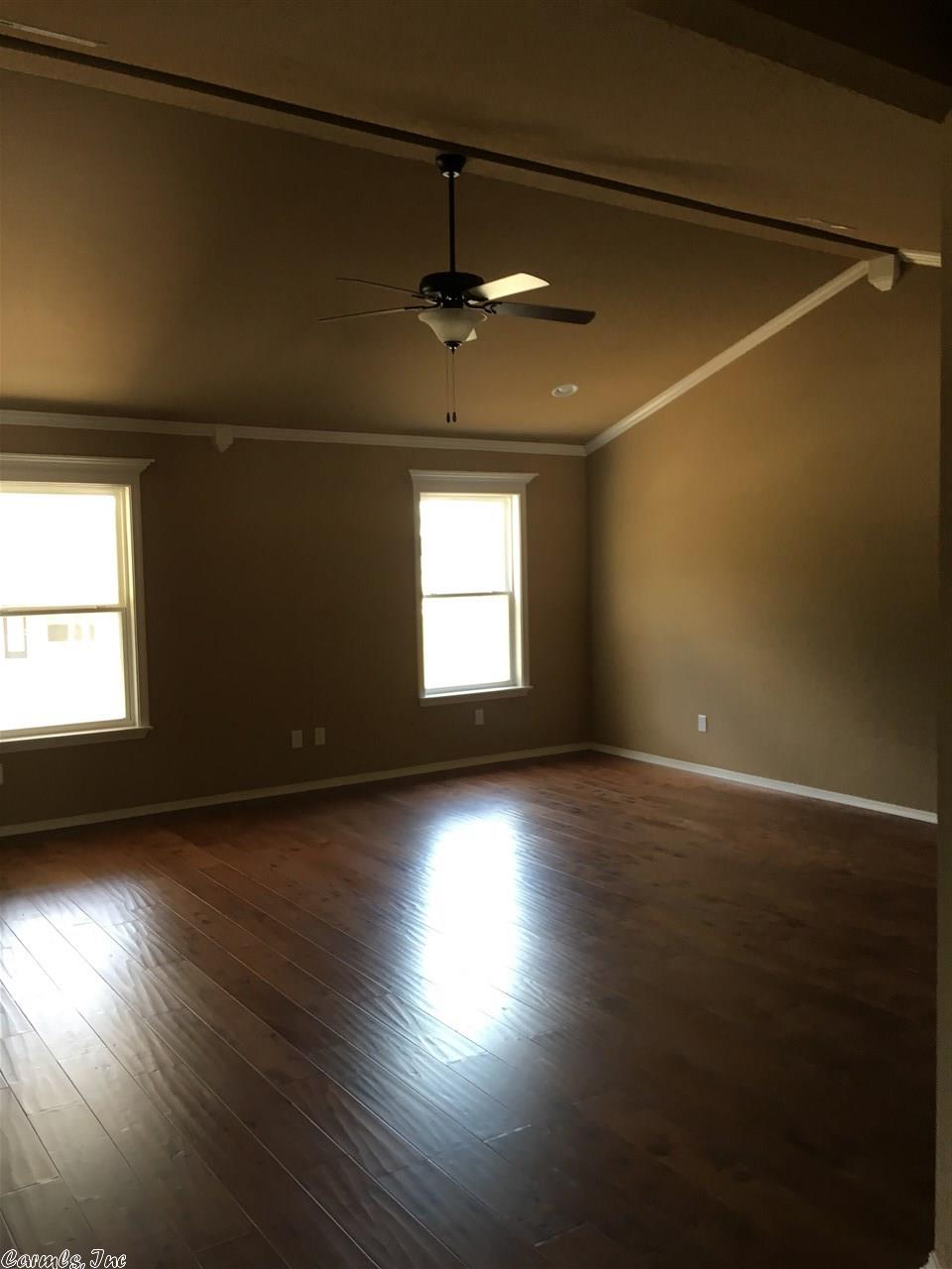 303 Crossing Ct, Bryant, AR 72022 photo 10