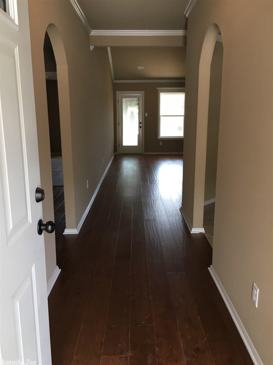 303 Crossing Ct, Bryant, AR 72022 photo 3