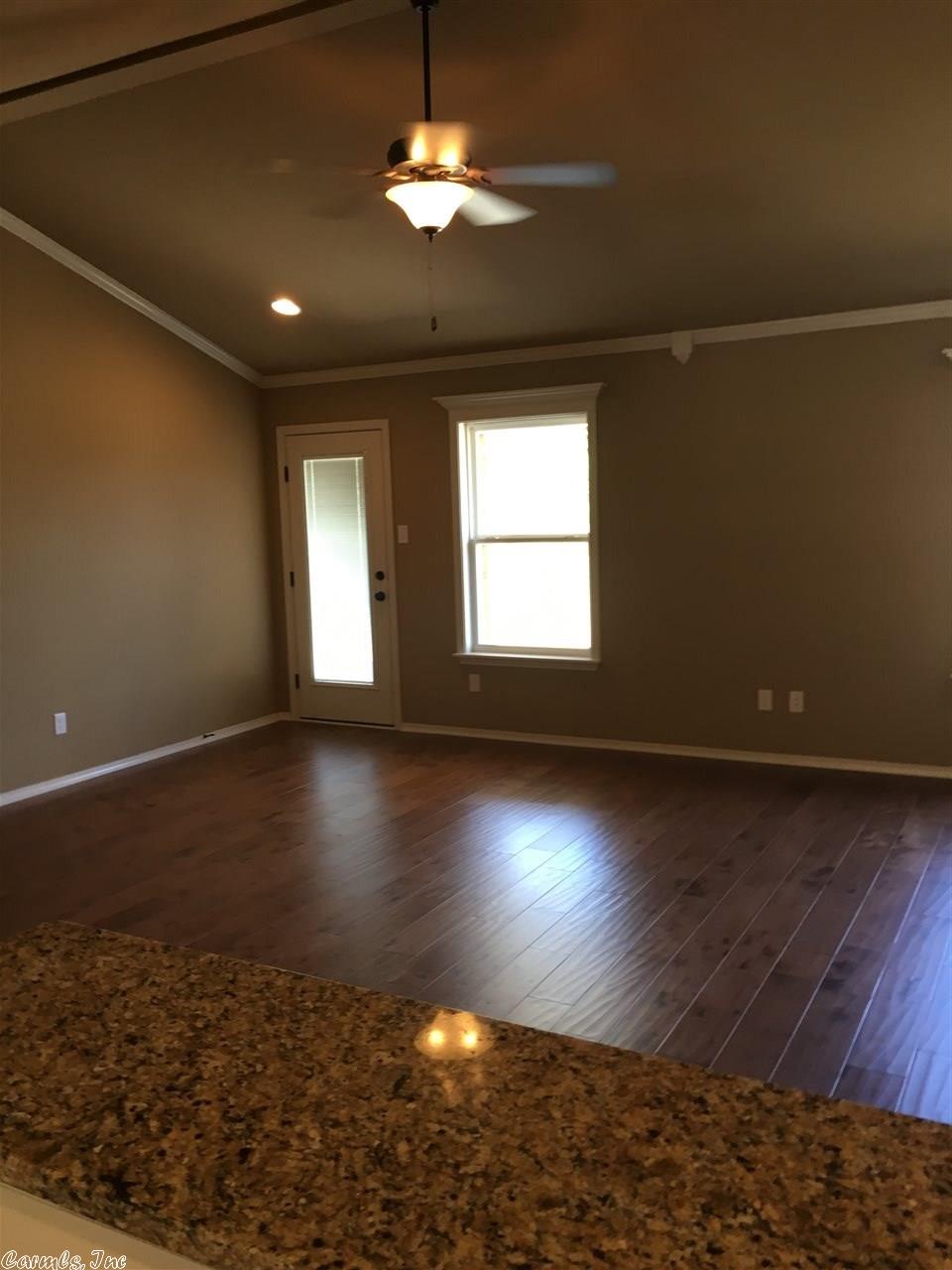 303 Crossing Ct, Bryant, AR 72022 photo 7