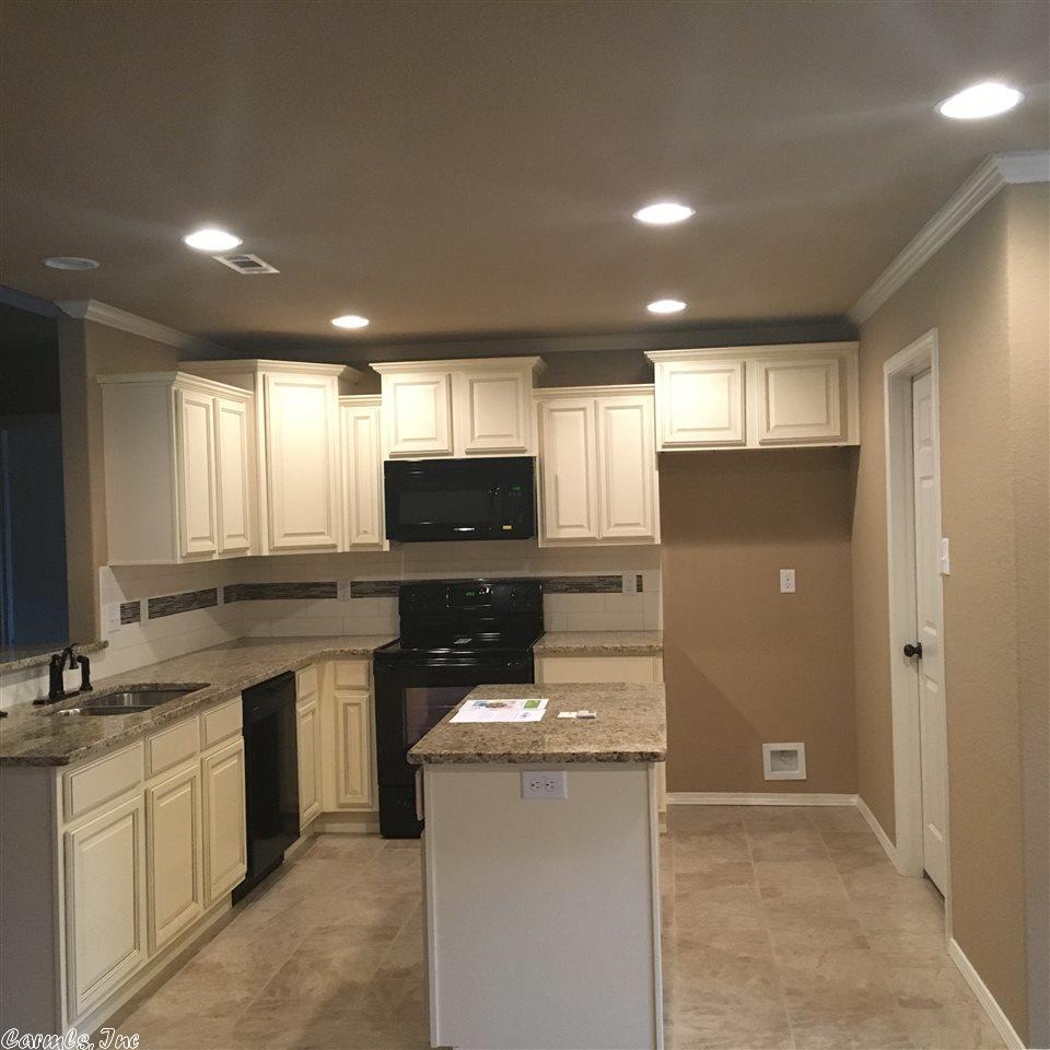 303 Crossing Ct, Bryant, AR 72022 photo 17