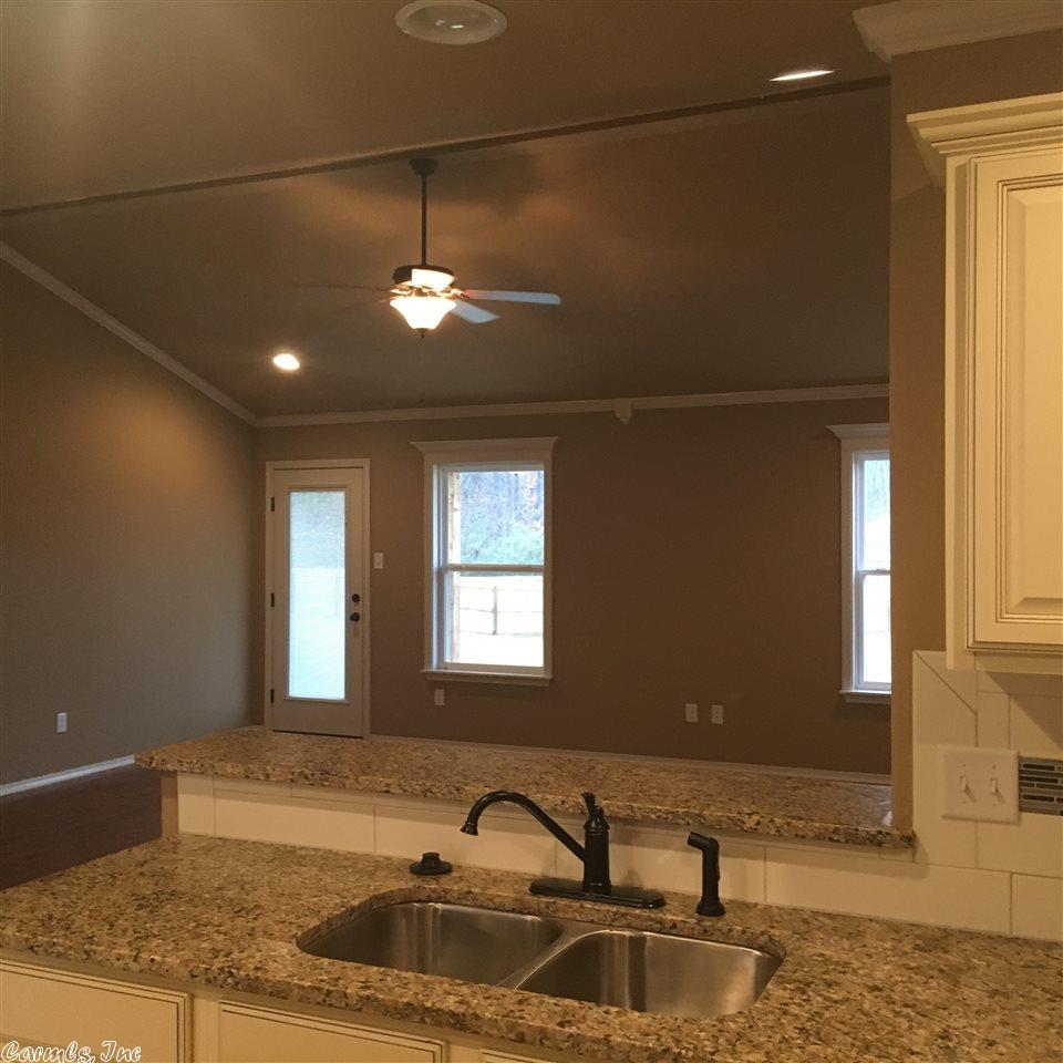 303 Crossing Ct, Bryant, AR 72022 photo 6