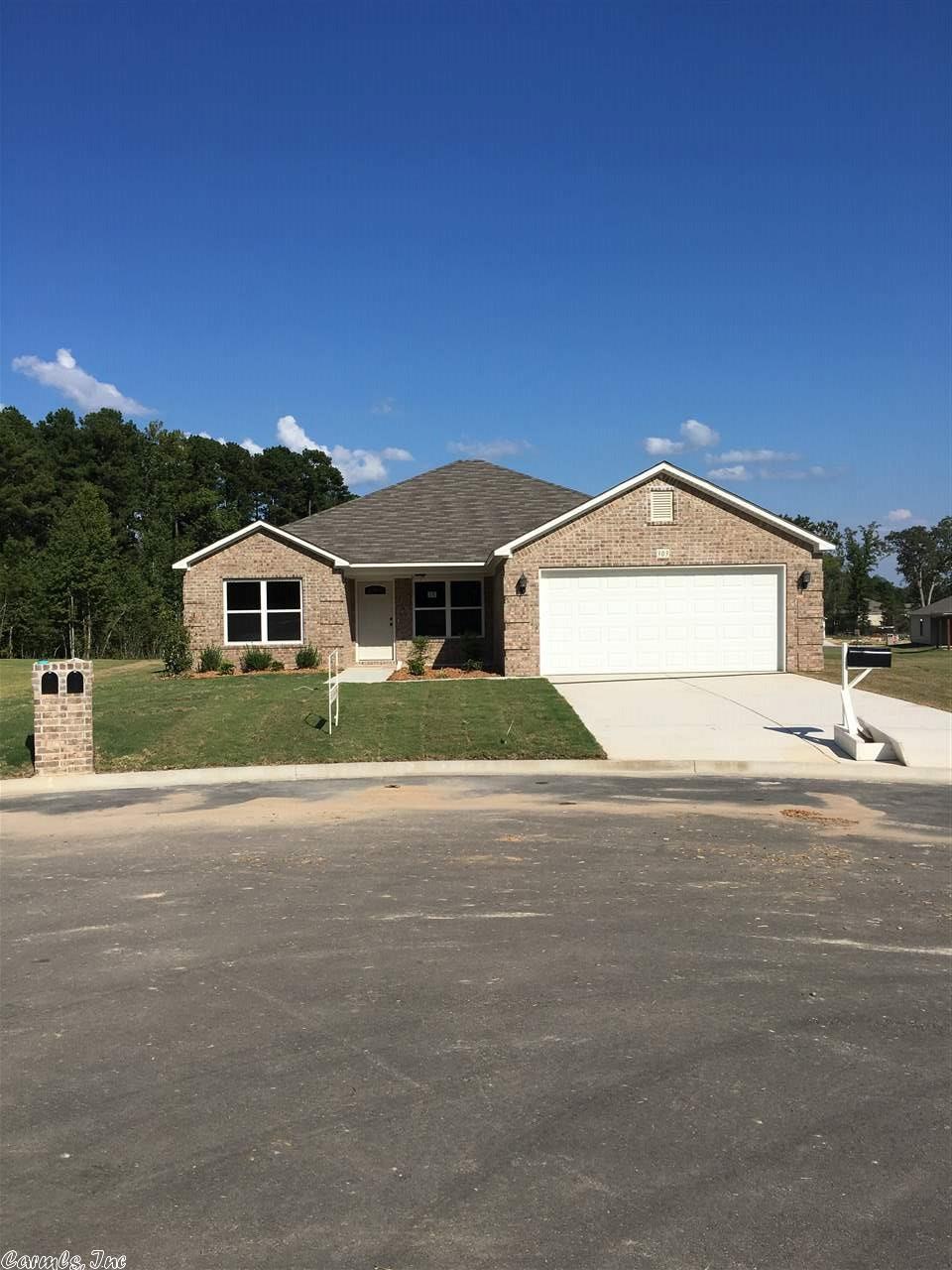 303 Crossing Ct, Bryant, AR 72022 photo 1