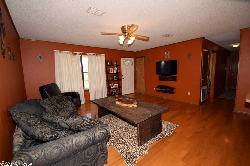 68 Simpson Dr, Vilonia, AR 72173 photo 4