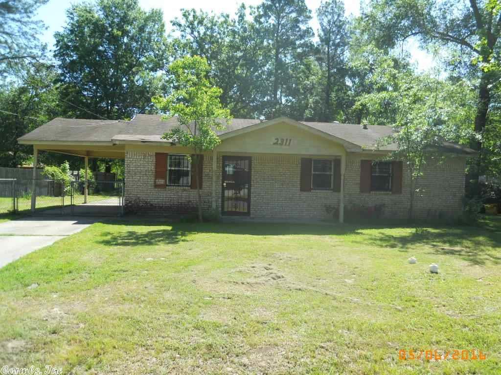 2311 Crestwood Dr, Pine Bluff, AR 71603 photo 1