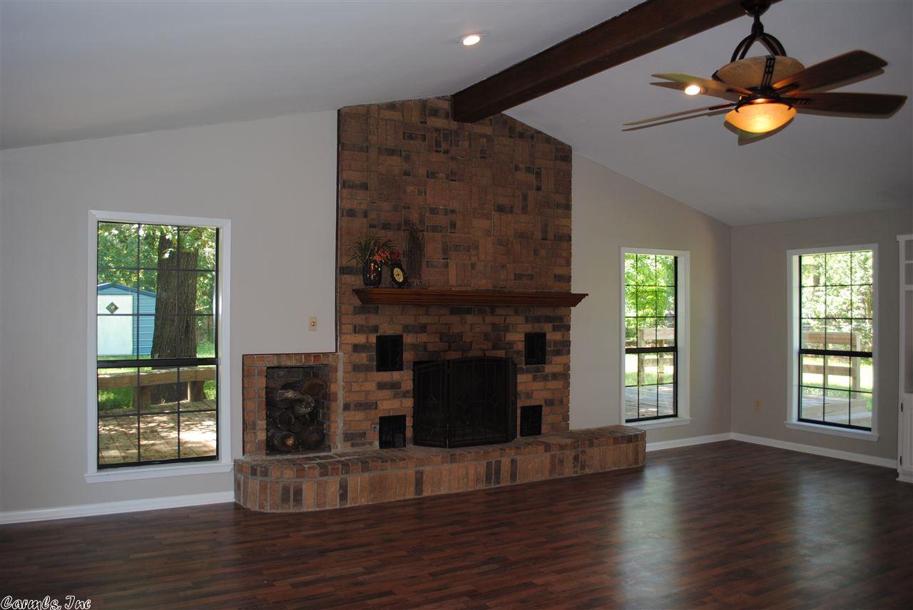 8 Hallous St, Conway, AR 72032 photo 2
