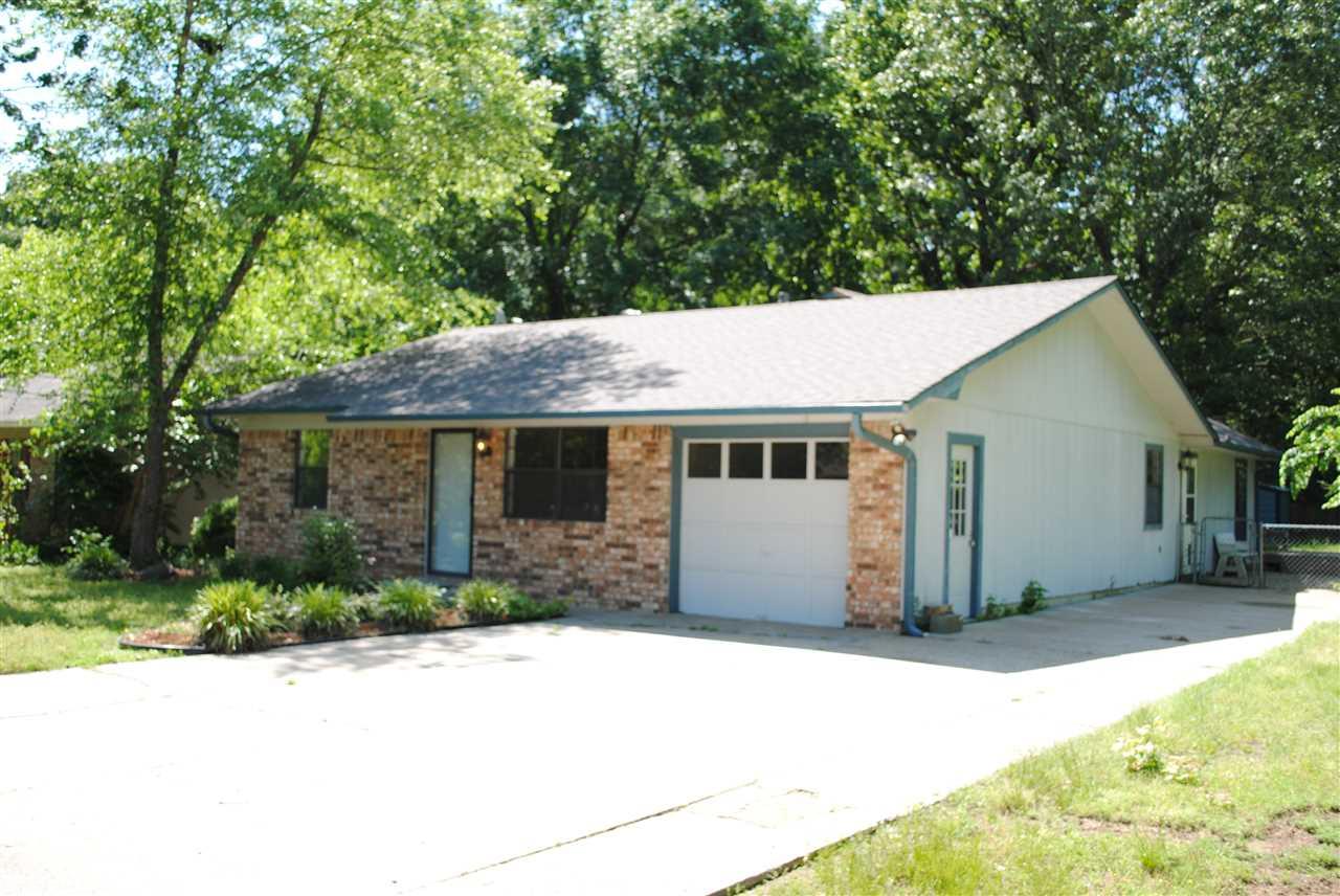 8 Hallous St, Conway, AR 72032 photo 1