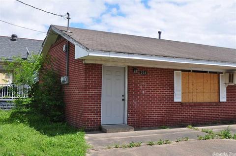 202 Sharp, Jonesboro, AR 72401 photo 2