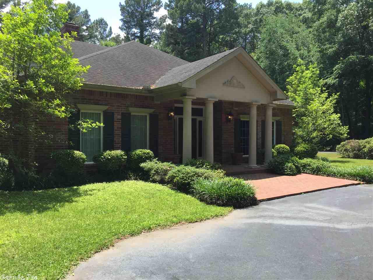 7 Bartholomew Dr, Pine Bluff, AR 71603 photo 2