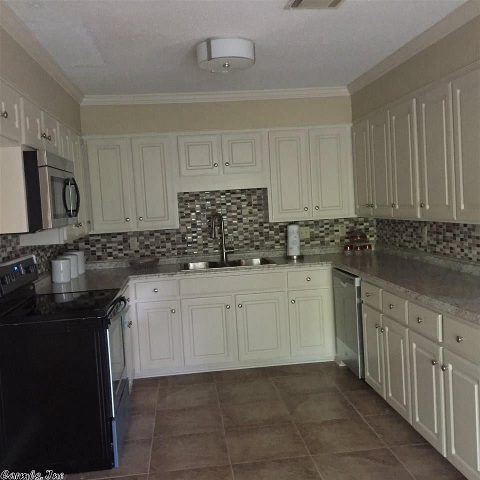 6301 Thrasher St, Pine Bluff, AR 71603 photo 5
