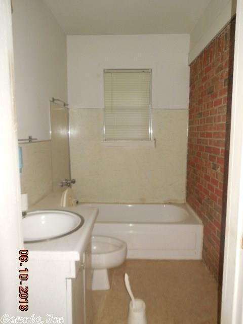 1200 S Dakota, Pine Bluff, AR 71601 photo 9