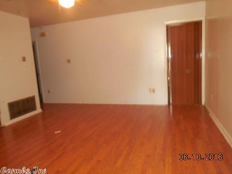 1200 S Dakota, Pine Bluff, AR 71601 photo 2