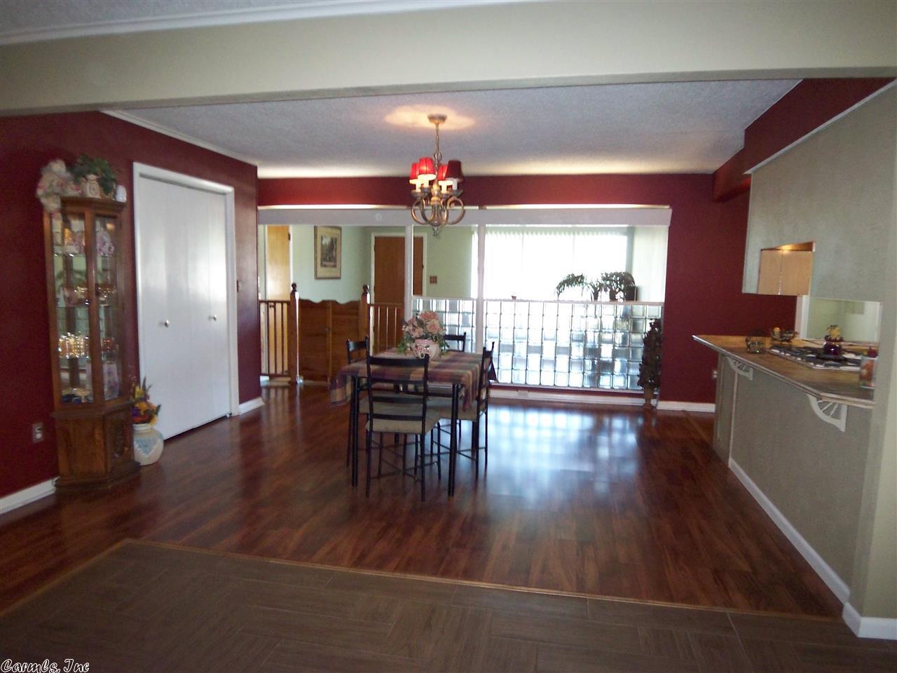 619 Pearl, Benton, AR 72015 photo 16