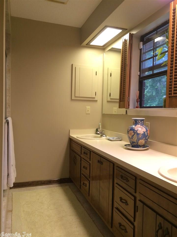 2222 Meadowpond Trl, White Hall, AR 71602 photo 4