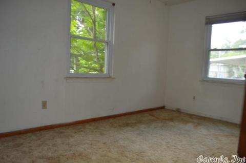 614 Hicks St, Lonoke, AR 72086 photo 5