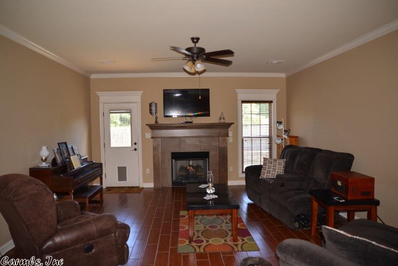 47 Oak Tree Cir, Conway, AR 72032 photo 4