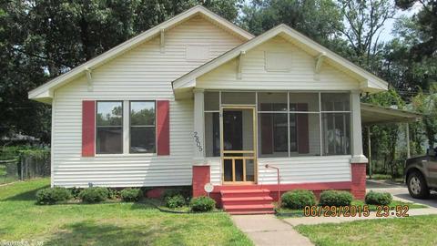 2805 W 27, Pine Bluff, AR 71603 photo 1