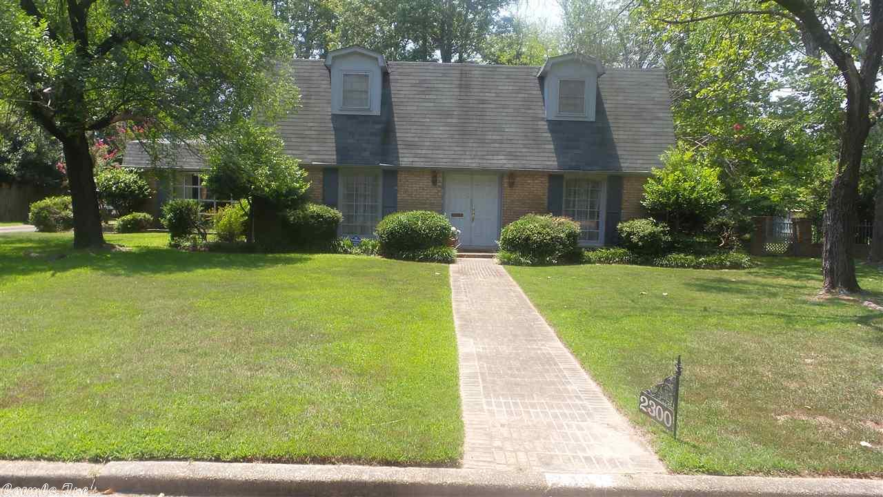 2300 Forest Knoll Dr, Pine Bluff, AR 71603 photo 2