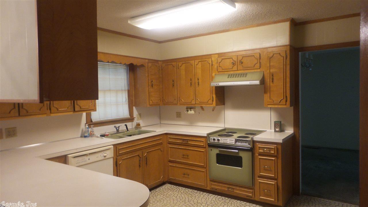 2300 Forest Knoll Dr, Pine Bluff, AR 71603 photo 9
