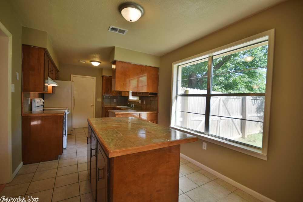 1318 Sunset, Conway, AR 72034 photo 12