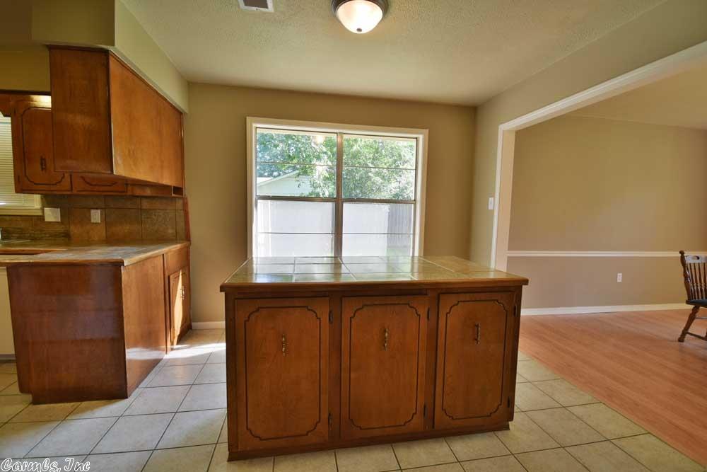 1318 Sunset, Conway, AR 72034 photo 14