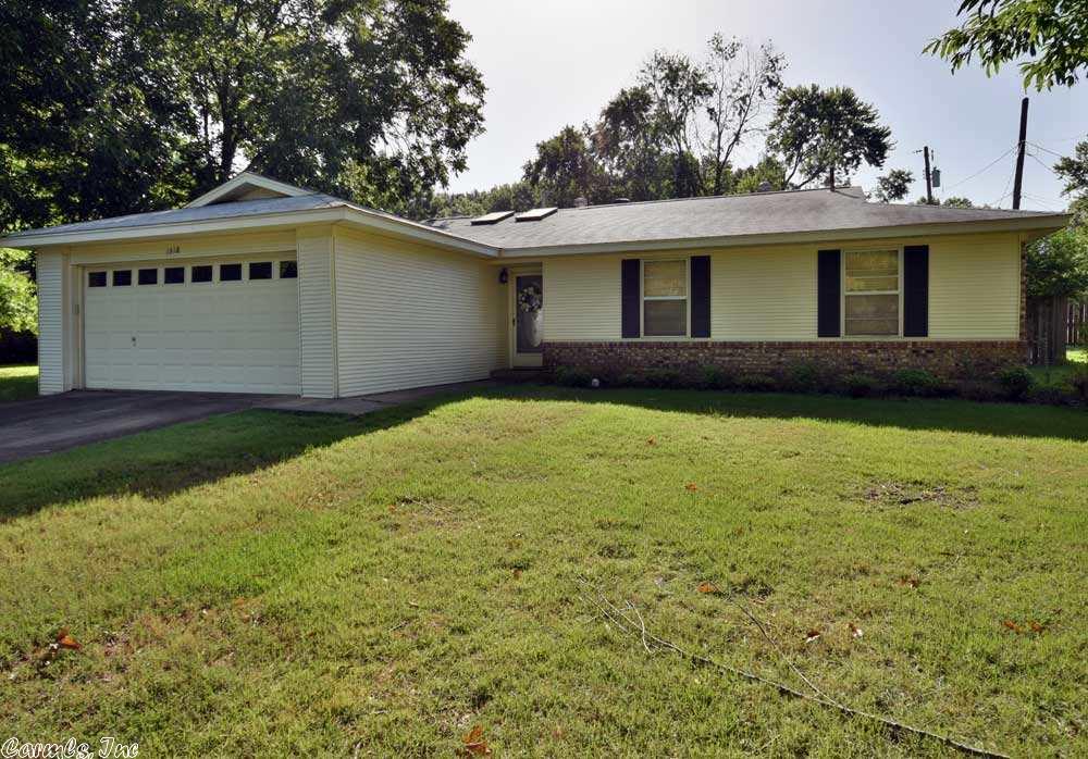 1318 Sunset, Conway, AR 72034 photo 1