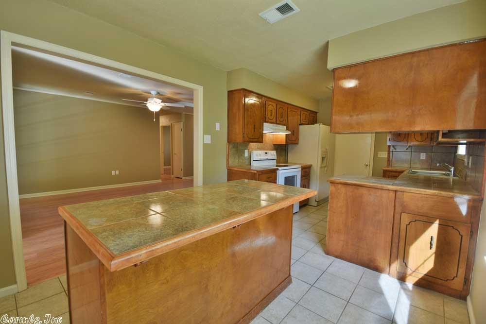 1318 Sunset, Conway, AR 72034 photo 15
