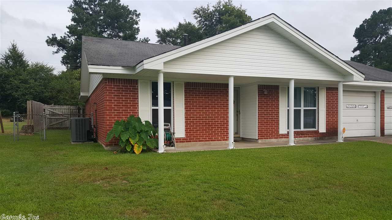 3109 Almetta Dr, Pine Bluff, AR 71603 photo 2