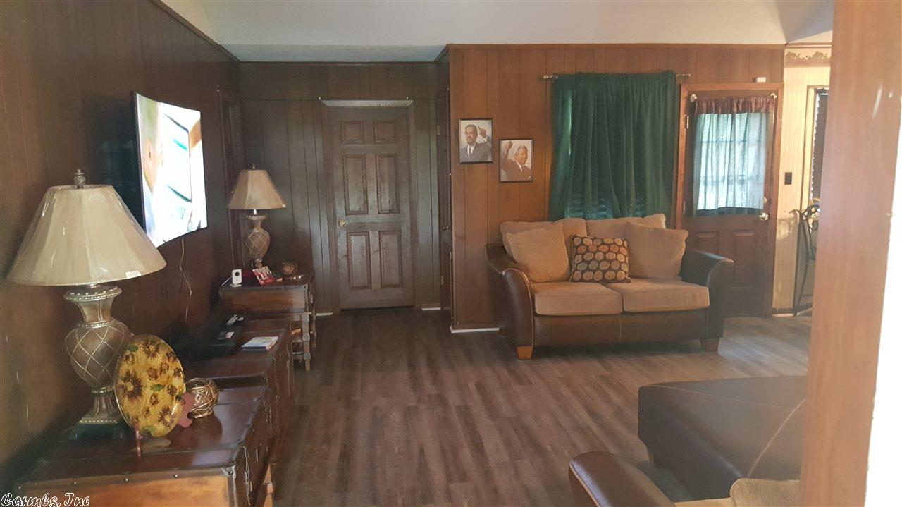 3109 Almetta Dr, Pine Bluff, AR 71603 photo 6