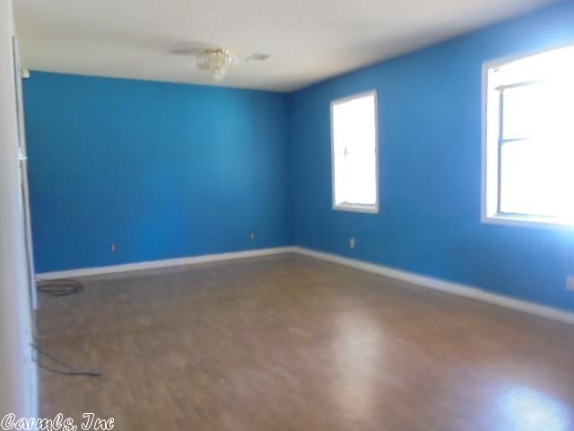 305 E Cedar St, Brinkley, AR 72021 photo 2