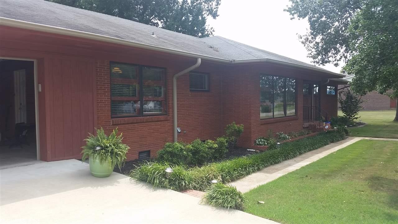 345 Thomas St, Trumann, AR 72472 photo 5
