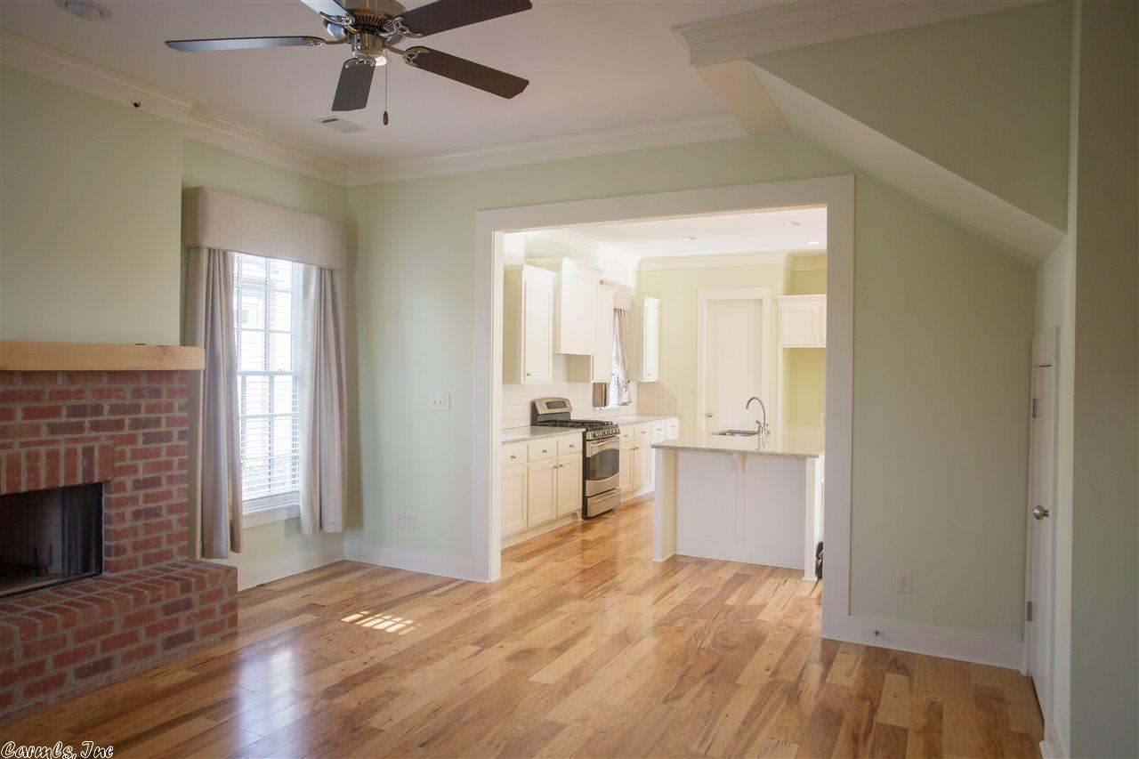 1035 Burrow, Conway, AR 72032 photo 4