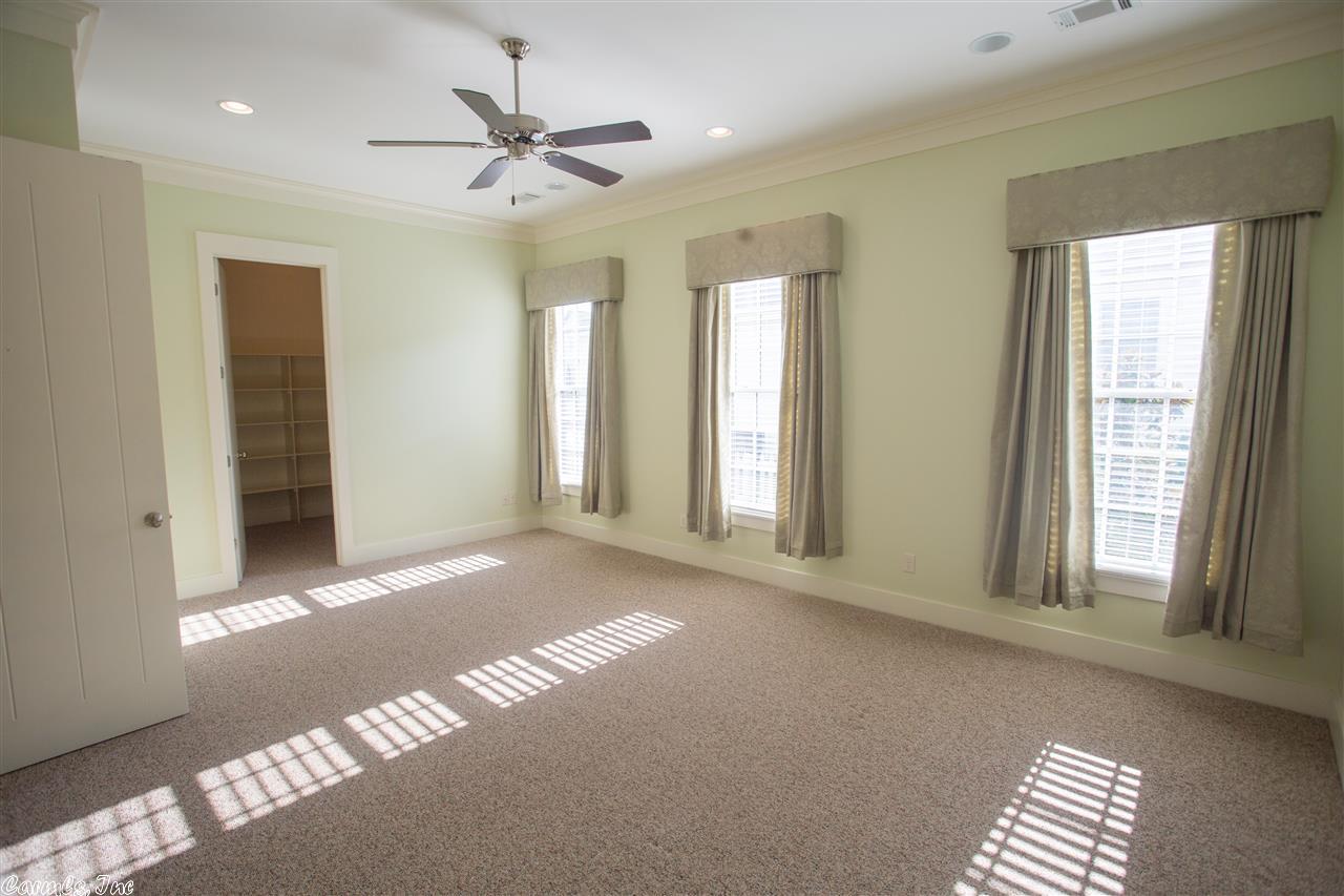 1035 Burrow, Conway, AR 72032 photo 10