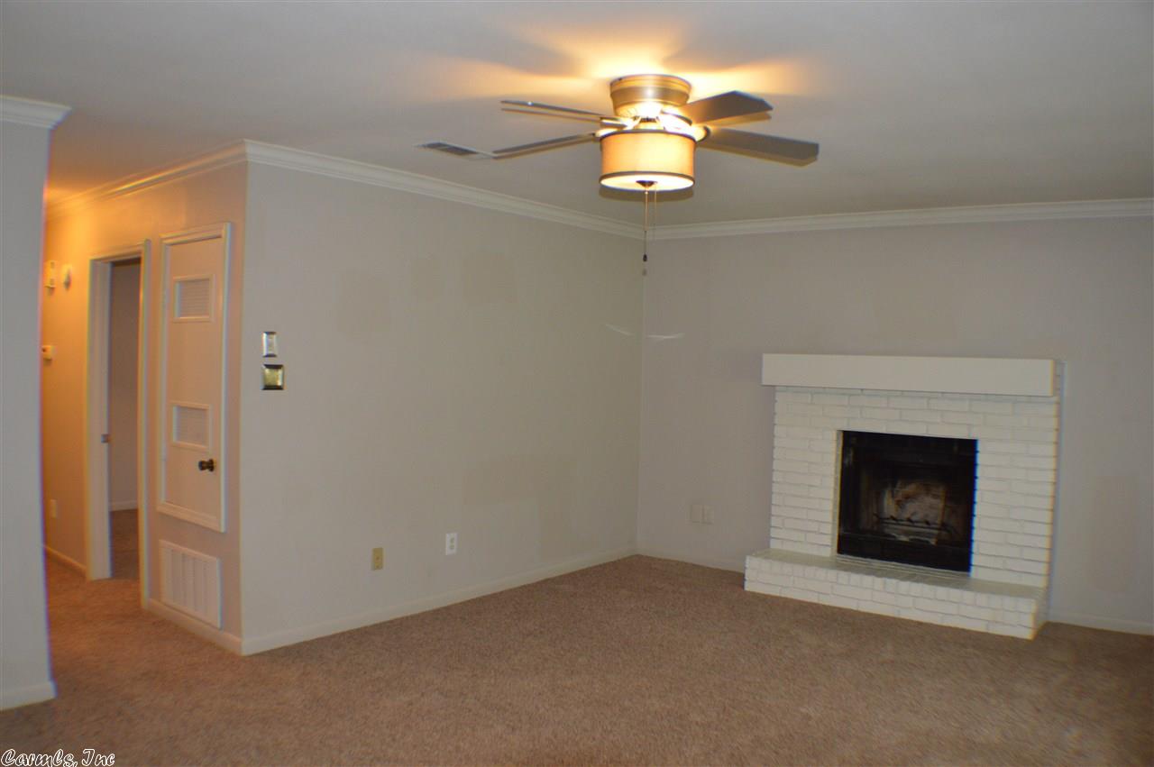 75 Oak Forest Loop, Maumelle, AR 72113 photo 4