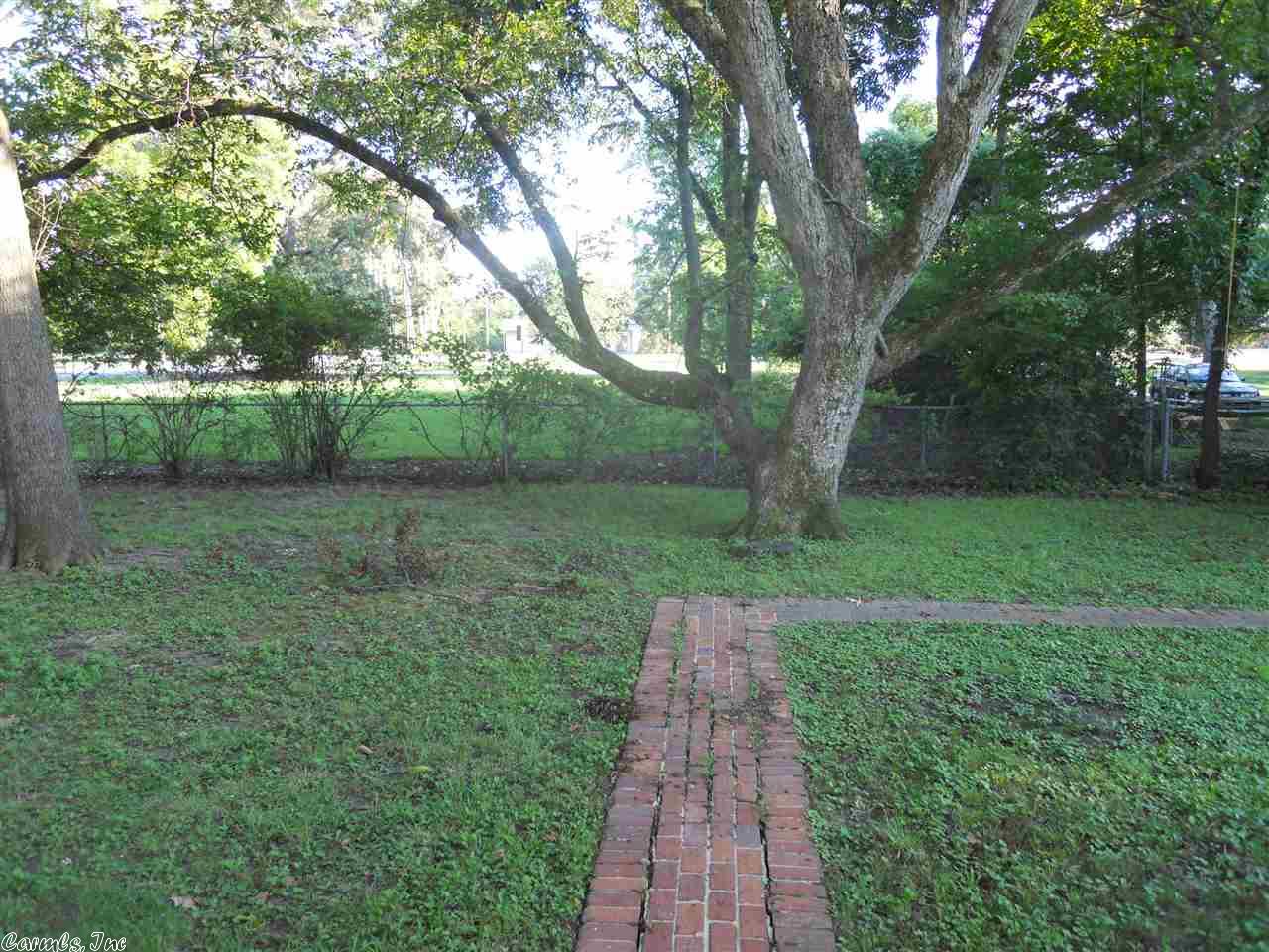 421 E 2nd, Lonoke, AR 72086 photo 23