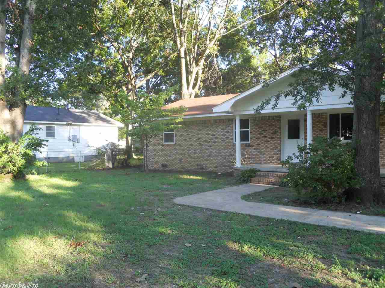 421 E 2nd, Lonoke, AR 72086 photo 3