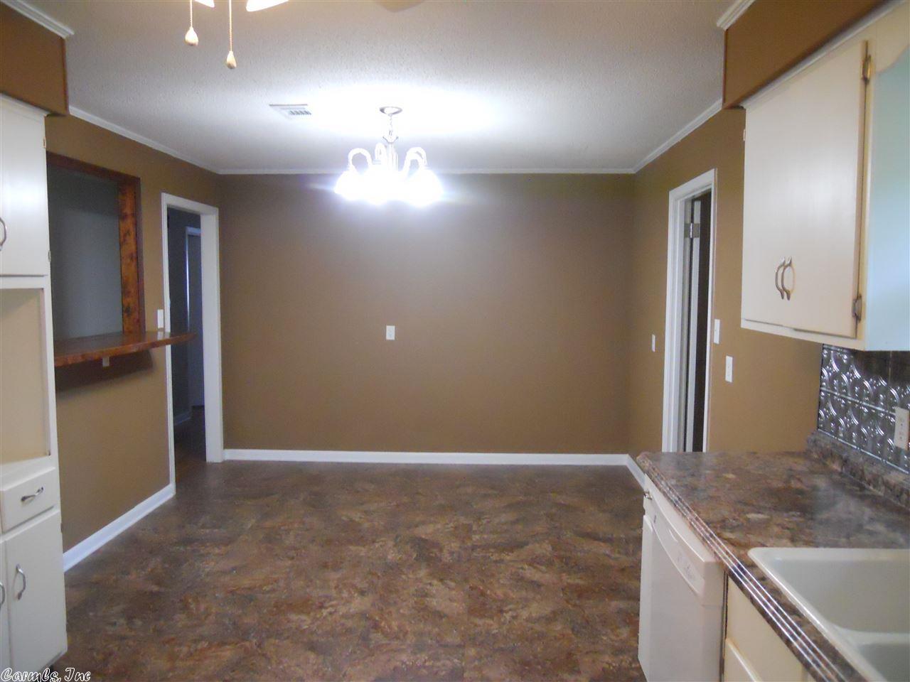 421 E 2nd, Lonoke, AR 72086 photo 10