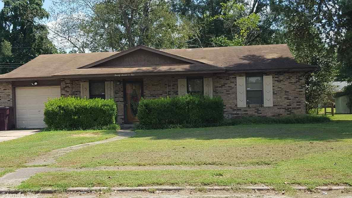 2705 Taft St, Pine Bluff, AR 71603 photo 1