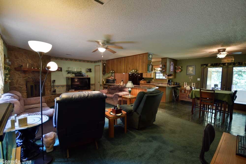 8 Palmer Dr, Conway, AR 72032 photo 3