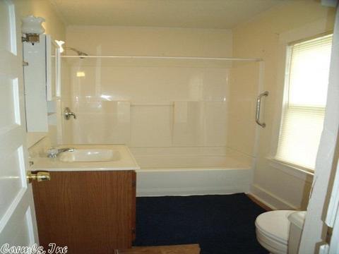421 8th St, Mountain Home, AR 72653 photo 6