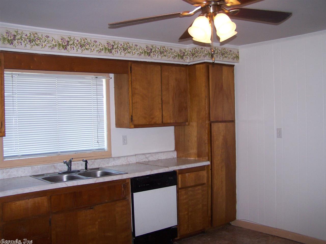 300 Locust, Trumann, AR 72472 photo 4
