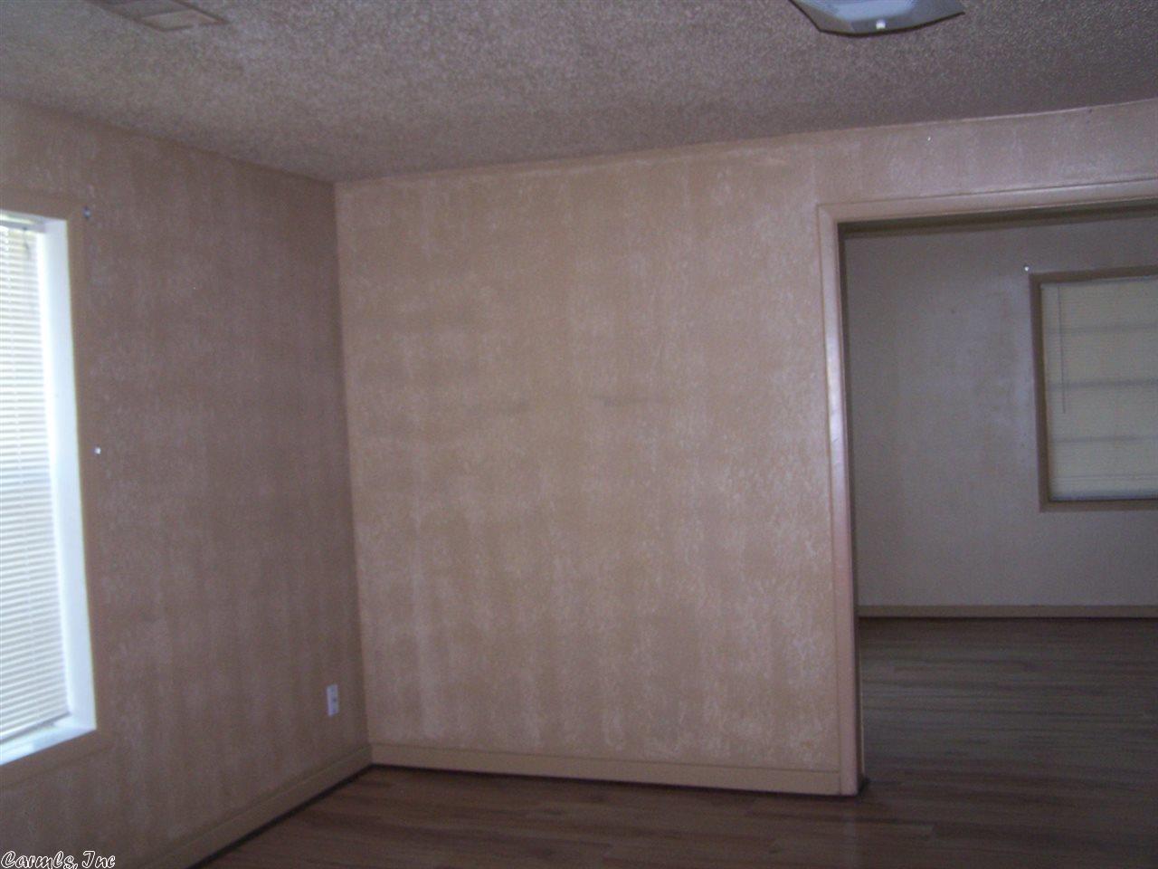 300 Locust, Trumann, AR 72472 photo 6