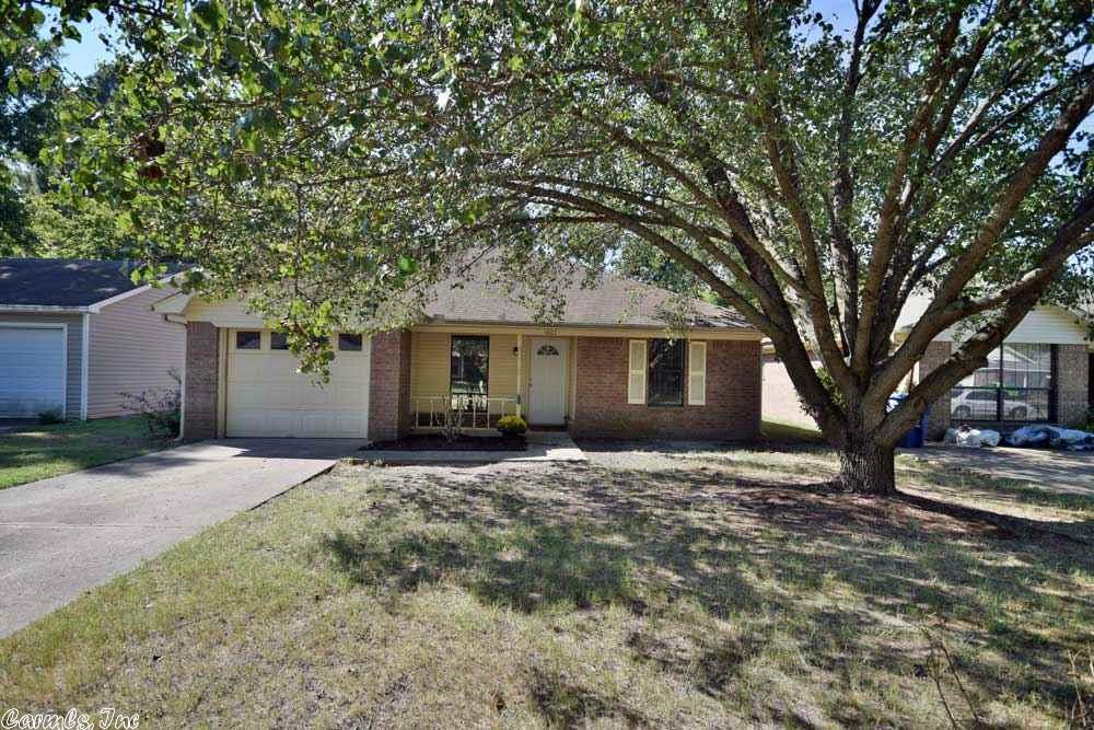 1607 Rushing Cir, Conway, AR 72032 photo 1
