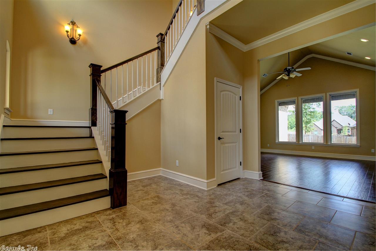 9020 Naples Cv, Benton, AR 72019 photo 4