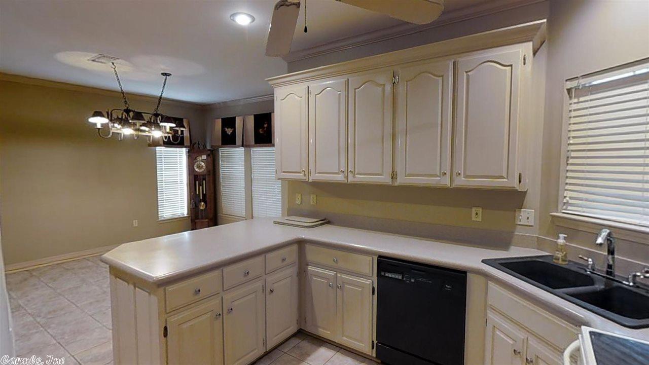 810 Mallard, Conway, AR 72034 photo 10