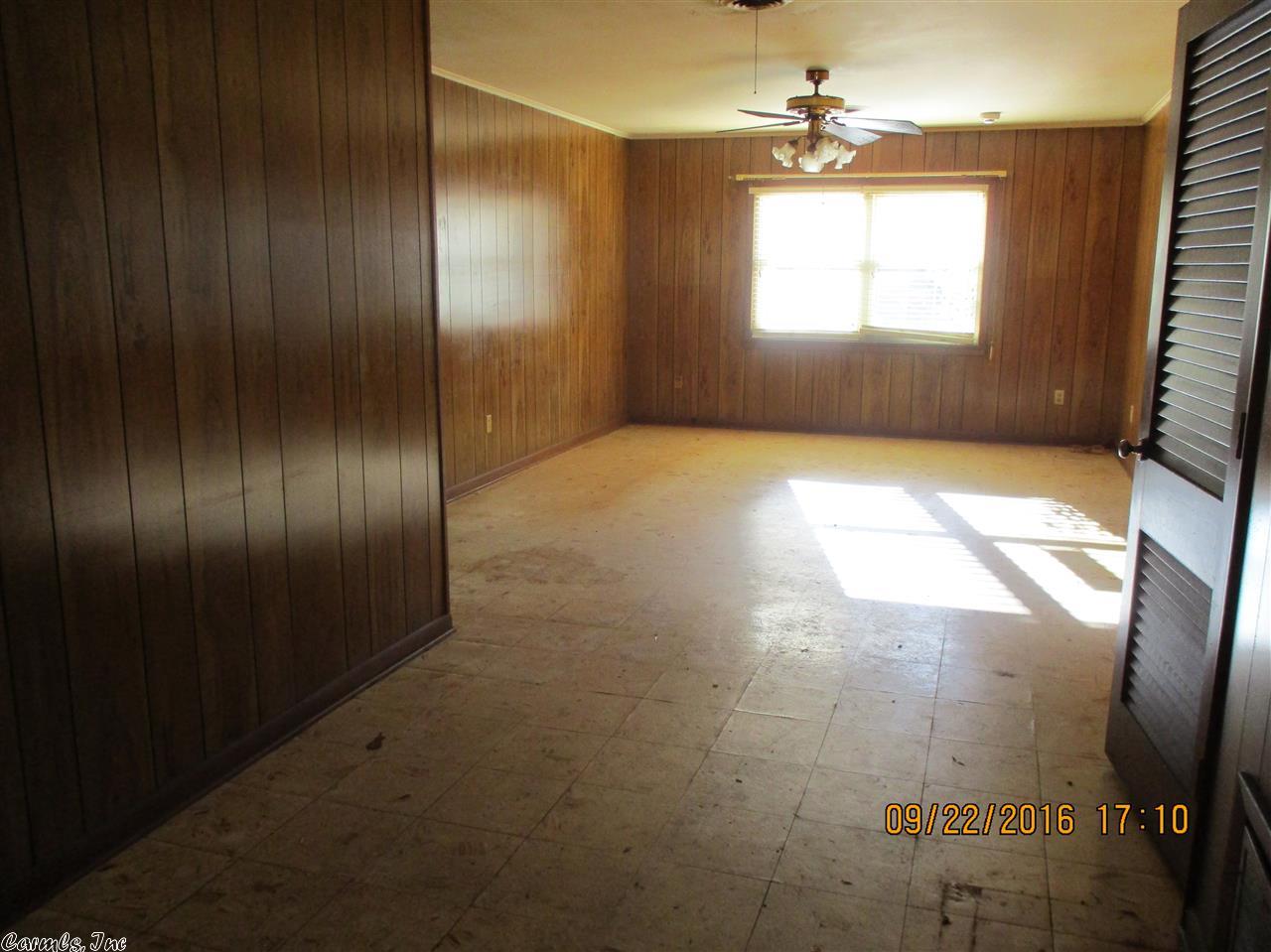 1903 Howard Dr, Pine Bluff, AR 71603 photo 4