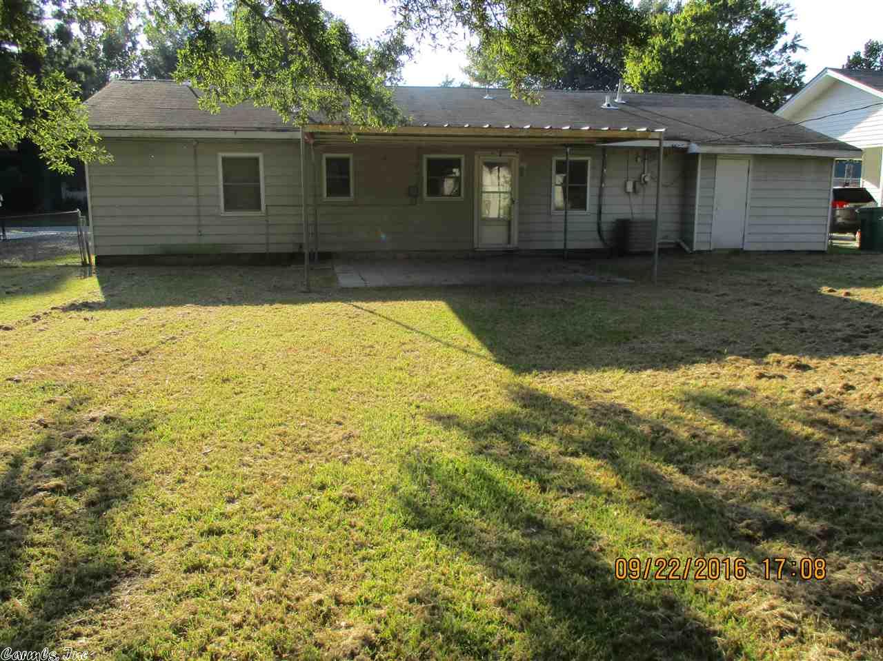 1903 Howard Dr, Pine Bluff, AR 71603 photo 2